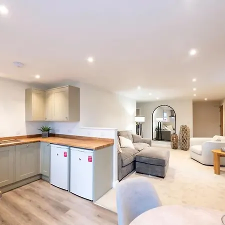 *Luxury Apartment 2Min From City Carlisle  Exterior photo